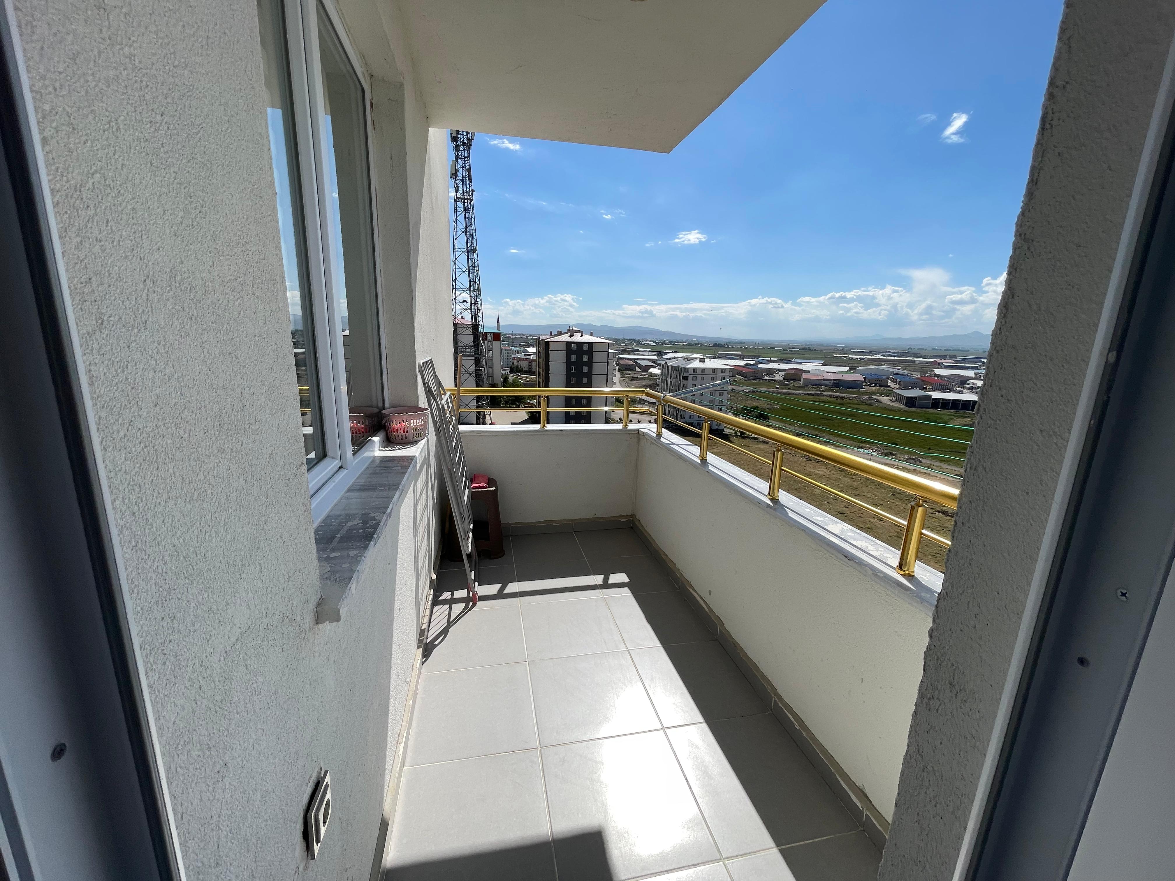 HİLALKENT'TE SATILIK FIRSAT DAİRE